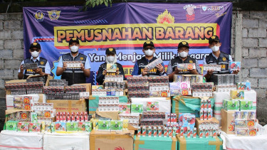 Bea Cukai musnahkan barang ilegal