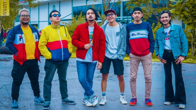 Band Auto Fiksi
