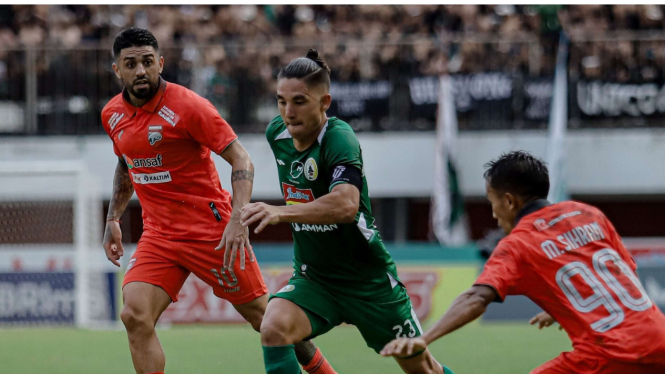 Duel PSS Sleman vs Borneo FC