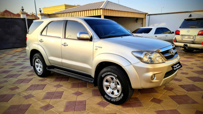 VIVA Otomotif: Toyota Fortuner lama