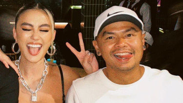 Wendi Cagur hang out bareng Agnez Mo