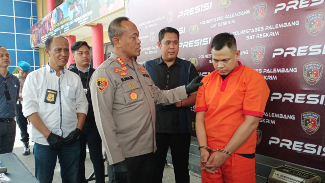 Jaka Saputra, seorang lelaki berusia 30 tahun yang mengaku Anggota BIN