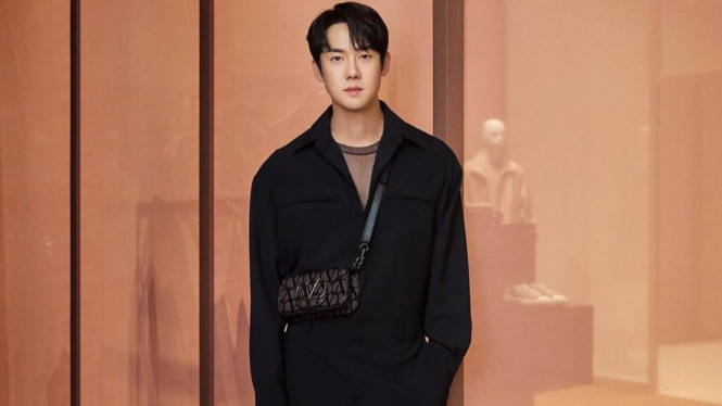 Yoo Yeon Seok.