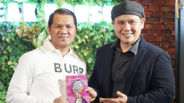 Rasli Syahrir dan Fadly