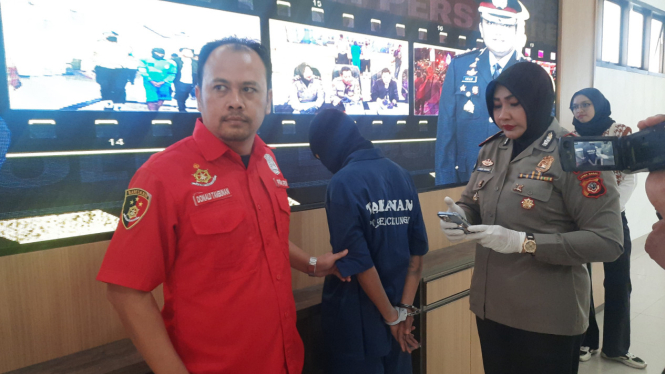 Tukang kerupuk tersangka pembunuhan di Bogor