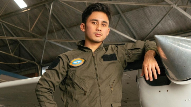Alshad Ahmad. 