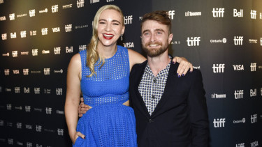 Daniel Radcliffe dan Erin Darke.