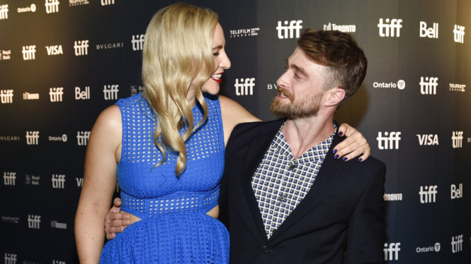 Daniel Radcliffe dan Erin Darke.