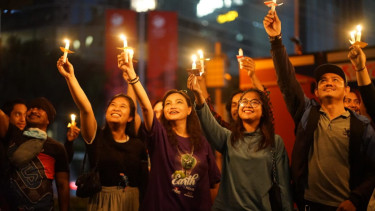 Earth Hour 2023 di kawasan SCBD Jakarta