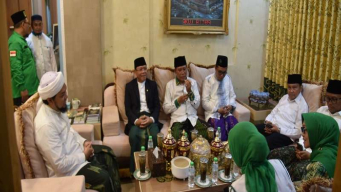 Plt Ketum PPP Mardiono silaturahmi ke ponpes Salafiyah Syafi’iyah Situbondo