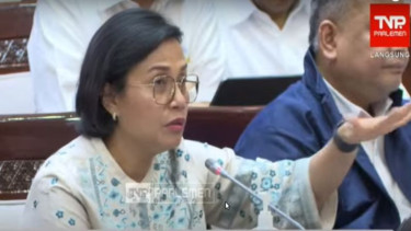 Menkeu Sri Mulyani saat rapat dengan Komisi XI DPR.