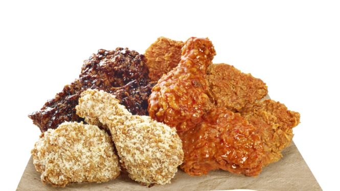 Ayam goreng dengan aneka rasa.