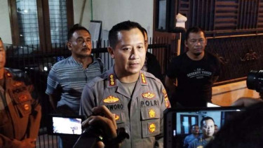 Kepala Polresta Bandung Kombes Pol Kusworo Wibowo setelah mengecek rumah eks ketua Komisi Yudisial (KY) Jaja Ahmad Jayus di komplek Griya Bandung Asri, Kabupaten Bandung, Jawa Barat, Selasa, 28 Maret 2023.