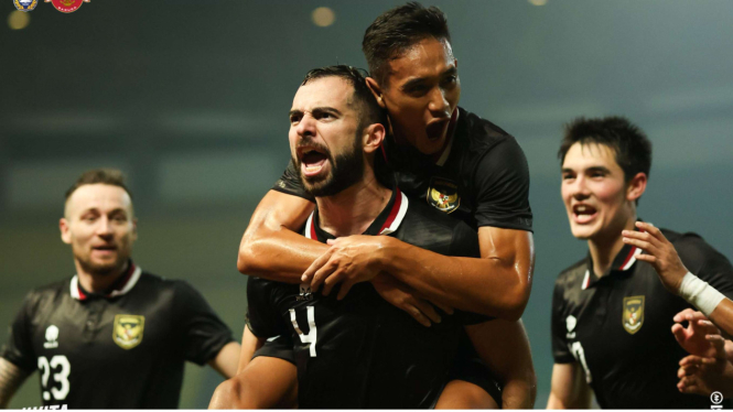 Timnas Indonesia vs Burundi, pemain rayakan gol Jordi Amat