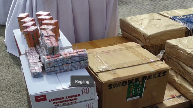Pemusnahan ribuan petasan di Polres Cirebon Kota