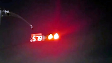 VIVA Otomotif: Lampu merah durasinya terus bertambah
