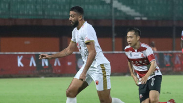 Duel Madura United vs PSM Makassar