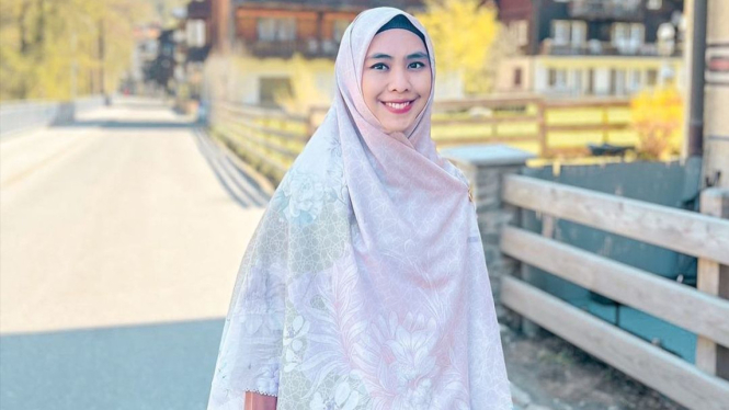 Oki Setiana Dewi