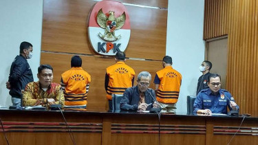 KPK menetapkan Bupati Kepulauan Meranti Muhammad Adil sebagai tersangka