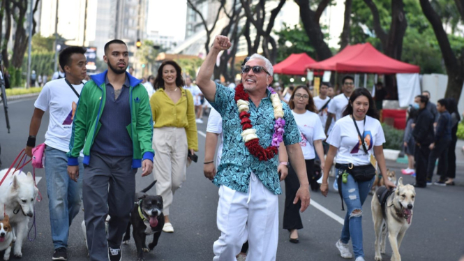 Dog behaviorist, Cesar Millan hadir dalam acara special Paws Day Out di SCBD Weekland