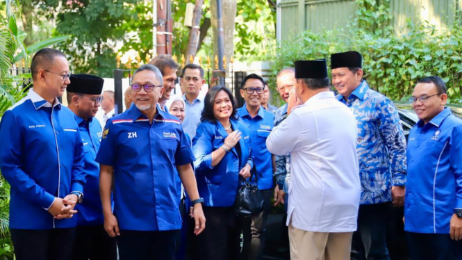 Ketua Umum PAN Zulkifli Hasan bertemu Ketua Umum Gerindra, Prabowo Subianto