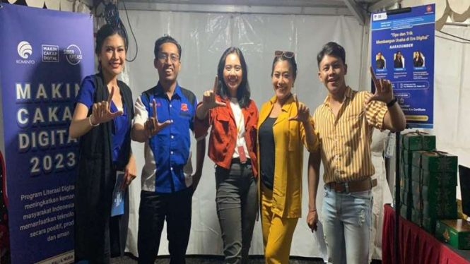 Kegiatan talkshow literasi digital di Keramas Aero Park, Bali
