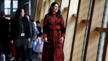 Istri PM Skotlandia Kenakan Baju Khas Palestina