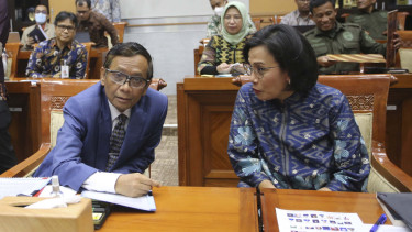 Mahfud MD dan Menkeu Sri Mulyani RDP dengan Komisi III Terkait 394 Triliun