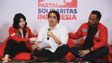 Ade Armando saat nyatakan resmi bergabung ke PSI.