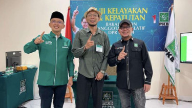 Norman Kamaru maju caleg PKB