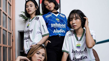 Jersey Persib Bandung musim 2023/24