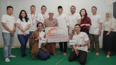 Yup dan SamaKita Berbagi Laptop ke Panti Asuhan