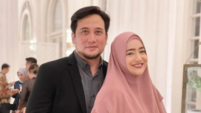 Tengku Firmansyah dan Cindy Fatika