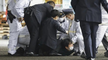 Pelaku pelempar bom asap ke PM Jepang Fumio Kishida ditangkap.