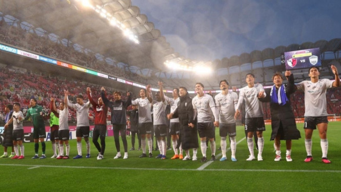 Vissel Kobe merayakan kemenangan atas Kashima Antlers