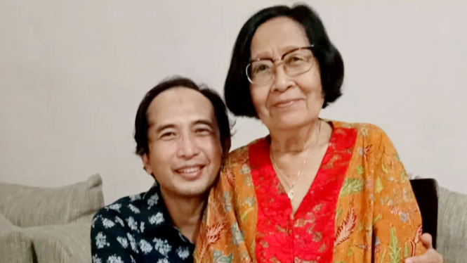 Gitaris Padi Reborn, Piyu bersama sang Ibunda