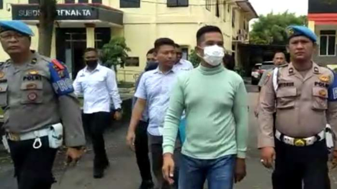 AKBP Achiruddin Hasibuan (kedua dari kanan), mantan kepala bagian Pembinaan Operasi Direktorat Reserse Narkoba Polda Sumatera Utara.