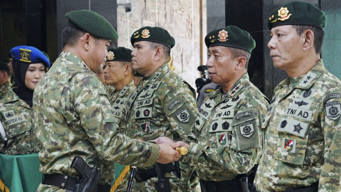 VIVA Militer: Pangkostrad Maruli Pimpin Sertijab pejabat penting Kostrad