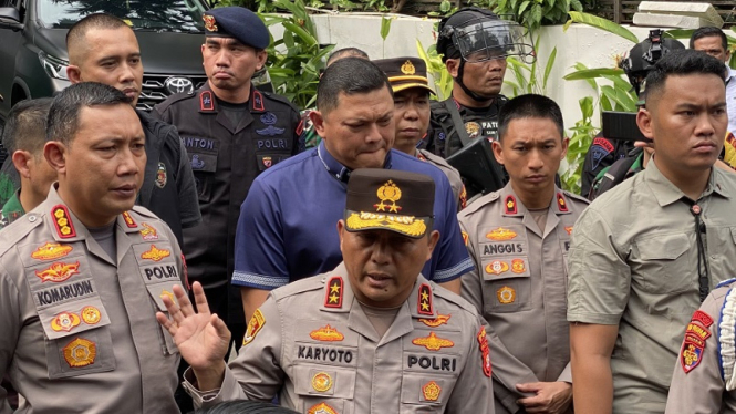 Kapolda Metro Jaya Irjen Karyoto di lokasi penembakan kantor MUI