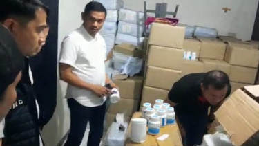 Polisi temukan gudang penyimpan ratusan juta pil tramadol dan hexymer di Kedoya, Jakbar