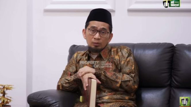 Ustadz Adi Hidayat