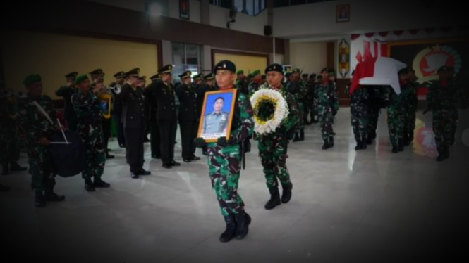 VIVA Militer: Prosesi pelepasan jenazah Letkol Arm Heri Pujiyanto.