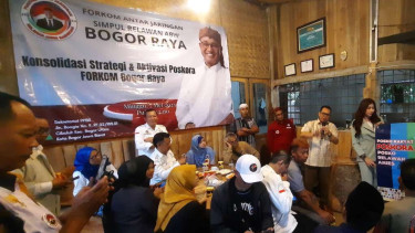 Puluhan forum dan komunitas relawan pendukung Anies Baswedan menyusun starategi pemenangan dengan menargetkan pembentukan 1.000 Poskora (Posko Relawan Anies) di wilayah Bogor Raya, Jawa Barat, pada Minggu. 7 Mei 2023.