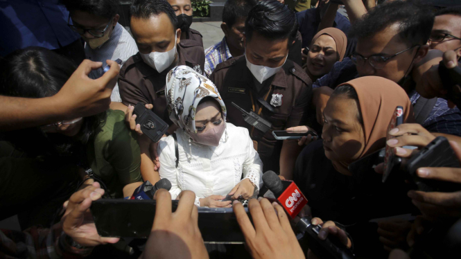 Kadinkes Lampung Reihana Diperiksa KPK