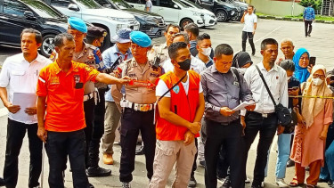 AKBP Achiruddin Hasibuan saat  saat menjalani rekontruksi kasus penganiayaan yang dilakukan anaknya, Aditya Hasibuan di Mako Polda Sumut.