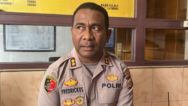 Kapolres Jayapura AKBP Fredickus Makclarimboen