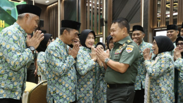 VIVA Militer: KSAD Dudung lepas jamaah umroh putra-putri Pahlawan Revolusi