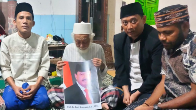 Relawan Begawan temui ulama Banten Abuya Muhtadi