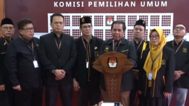 Partai Ummat daftarkan caleg ke KPU.