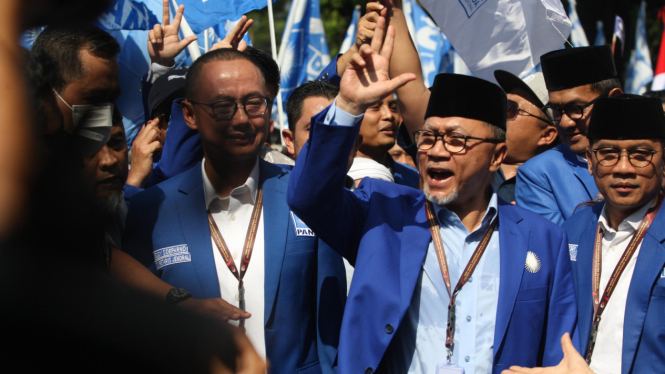 Zulkifli Hasan Pimpin Langsung Pendaftaran Bacaleg PAN ke KPU